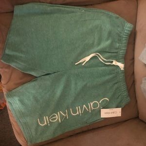 Moist comfortable shorts